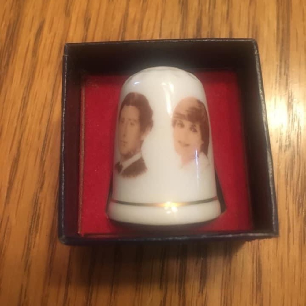 Royal family collectible thimble